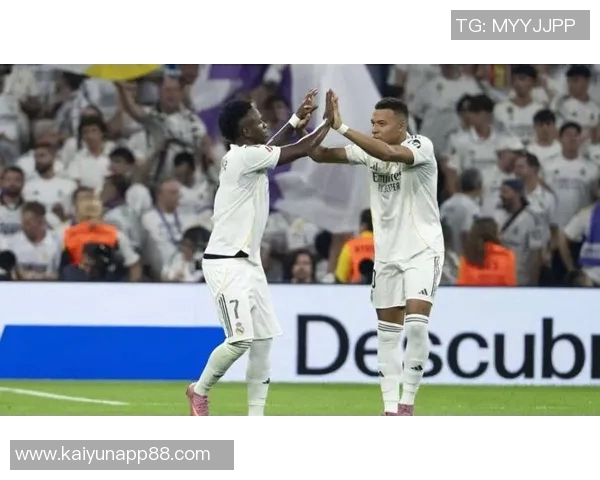 姆巴佩如风般迅捷连过数人一条龙破门展现超凡实力