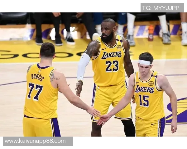 交易东詹开启里皇时代独行侠错失里夫斯令人失望如同猪狗般愚蠢 交易东詹开启里皇时代独行侠错失里夫斯令人失望如同猪狗般愚蠢