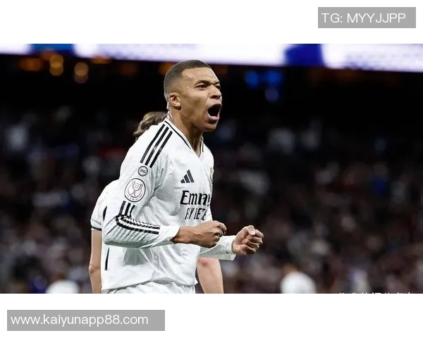 姆巴佩盛赞C罗称其为皇马第一人并视其为榜样与楷模 姆巴佩盛赞C罗称其为皇马第一人并视其为榜样与楷模